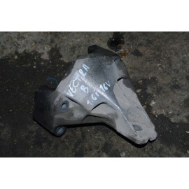 конзола (лапа) OPEL VECTRA B 1.6 16V (1996-2002 г.) седан